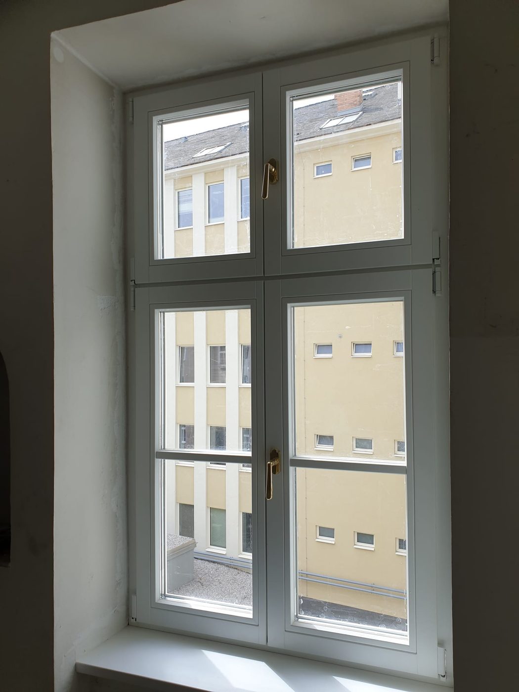 Weißes Kunststofffenster